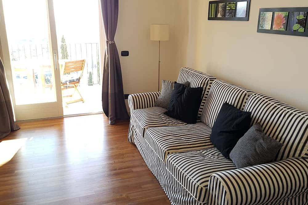 Foto 8 von 30: Moderne Wohnung mit Loggia, atemberaubenden See-Panoramablick und Infinity-Pool