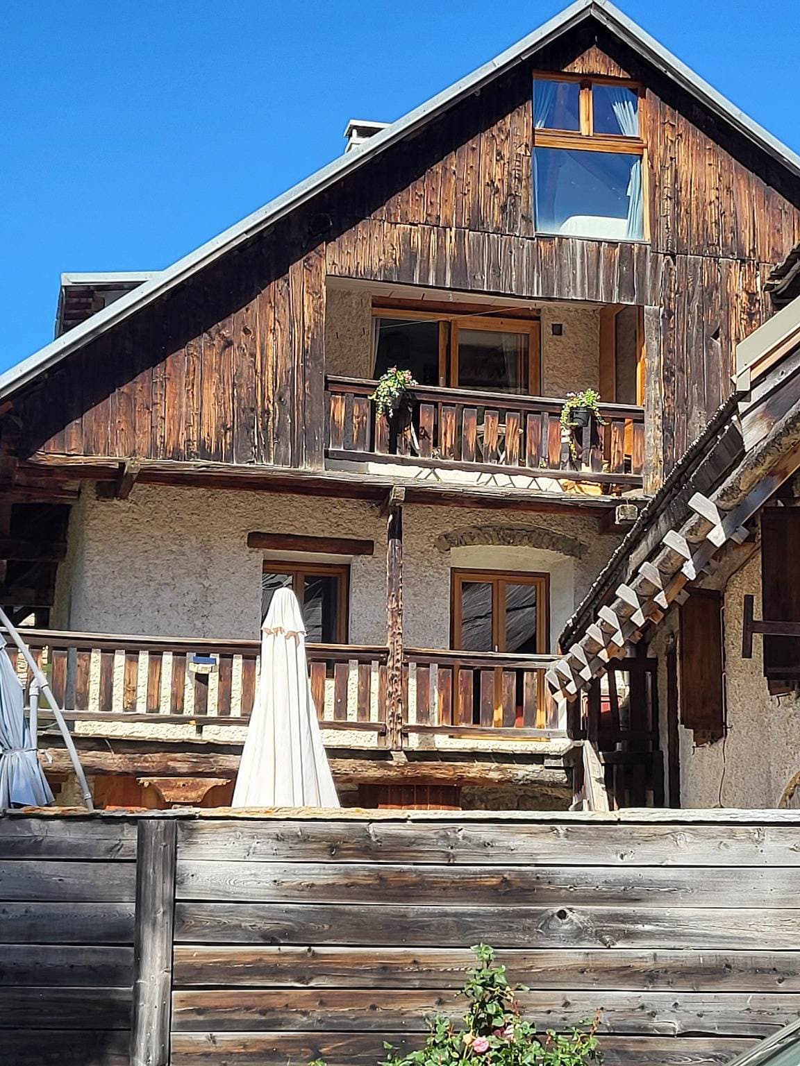 Foto 8 von 41: Ferienhaus 'À Molines En Queyras 8-15 Pers' mit Bergblick, Terrasse und WLAN