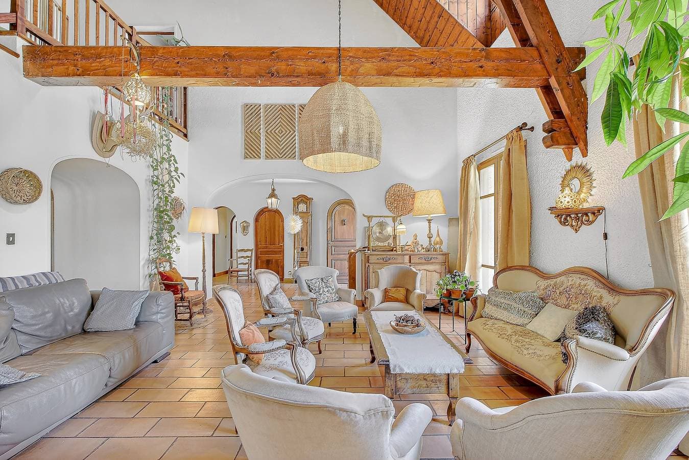 Foto 3 von 39: Gästezimmer Corail 18 m² – Bergblick & privater Pool