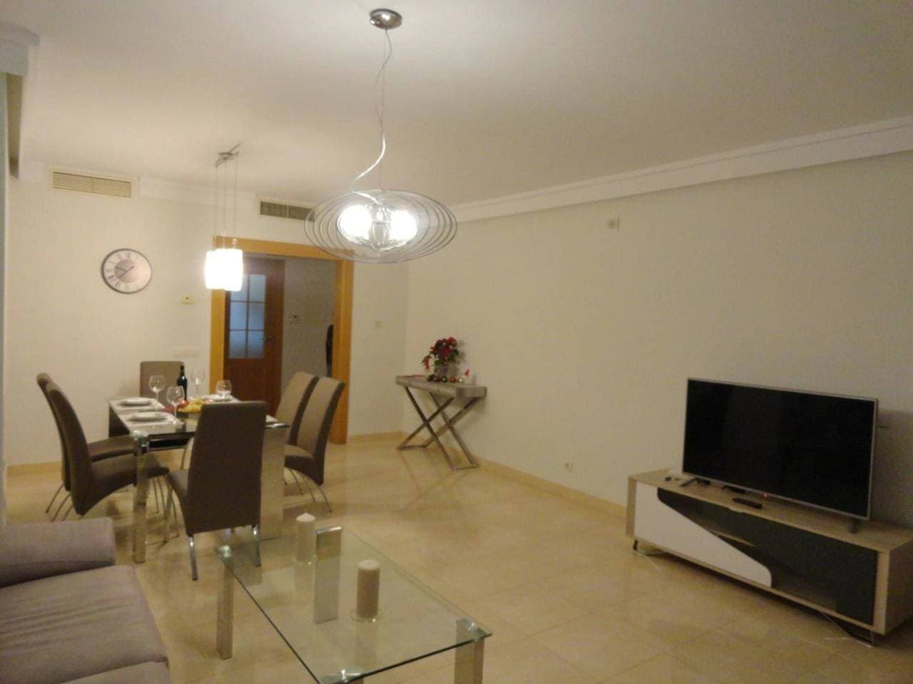 Foto 5 von 31: Three-Bedroom Apartment