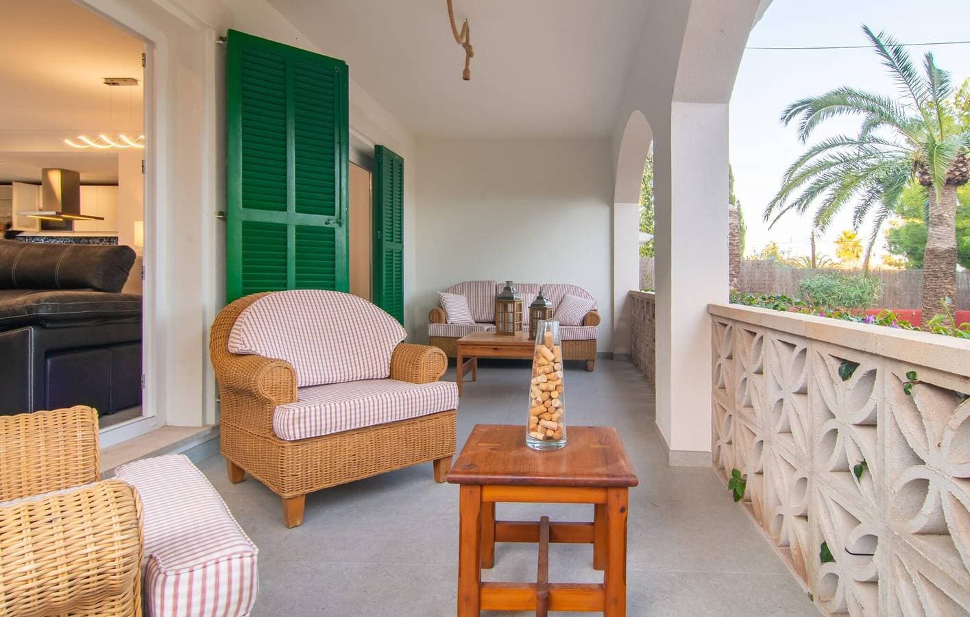 Foto 11 von 37: Luxuriöse Strandwohnung mit Pool und Terrasse