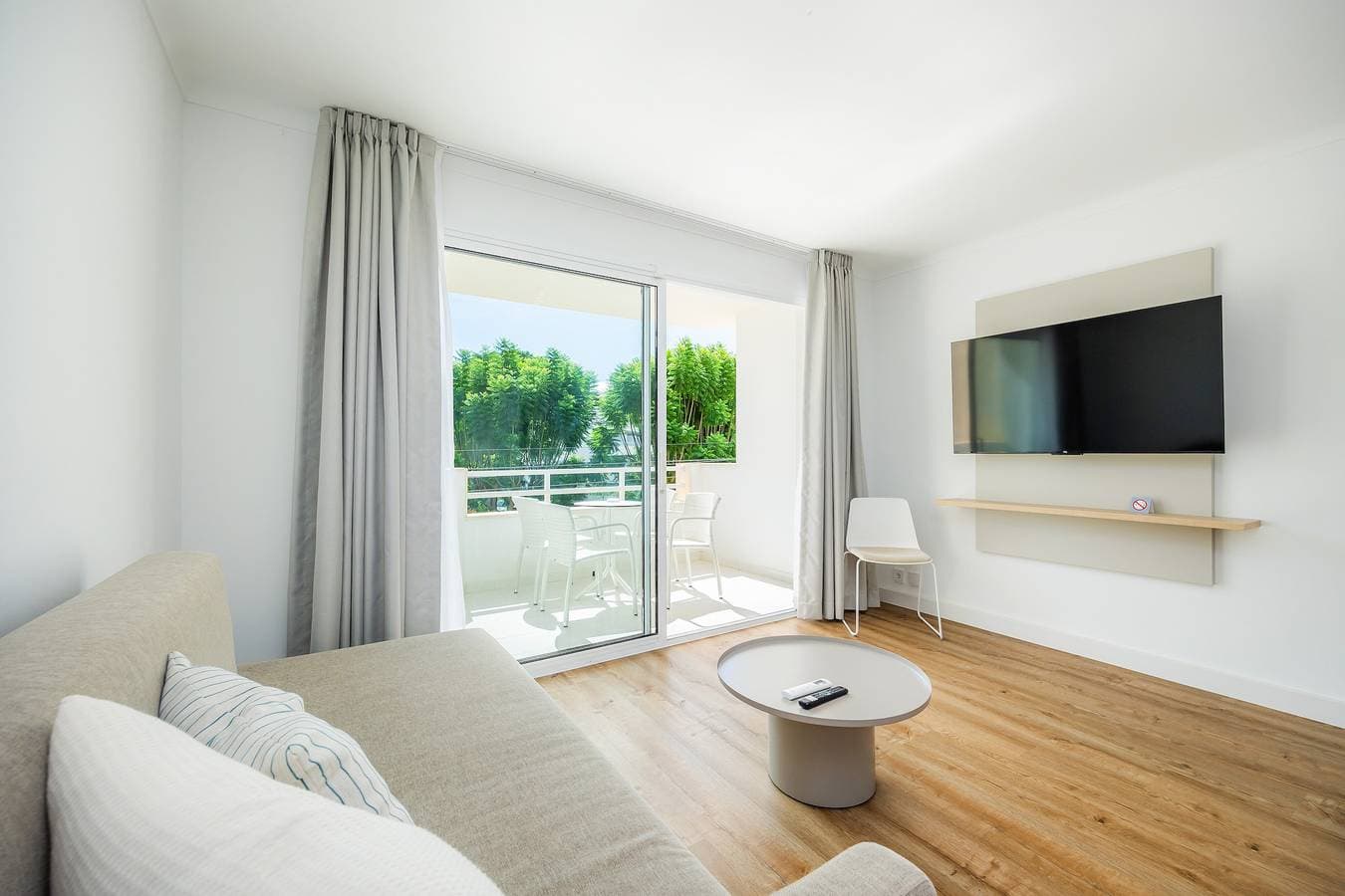Foto 3 von 29: Ferienwohnung 'Apartament Massanet 1c' mit Balkon, WLAN und Klimaanlage