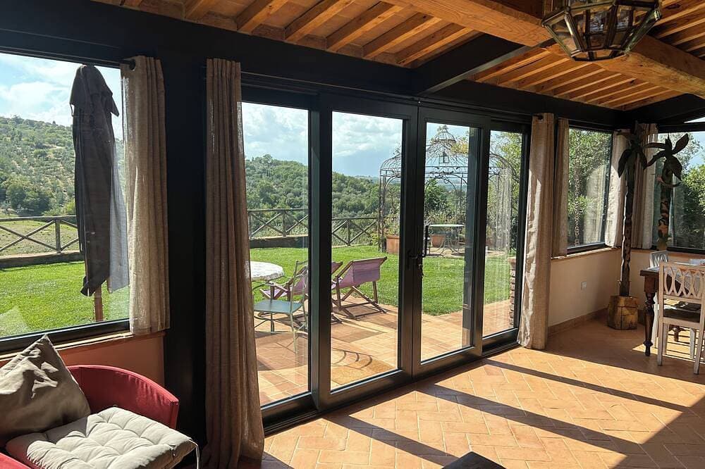 Foto 10 von 27: Leccino Honey Moon Haus mit Pool und Jacuzzi, AC, WIFI Bio-Küche Garten