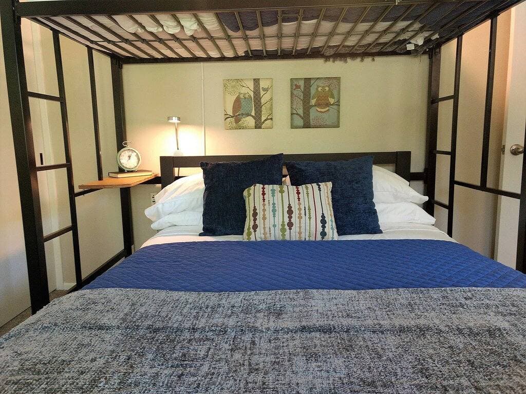 Foto 7 von 31: South Hill's Blue Bungalow, Ein charmantes einstöckiges Haus