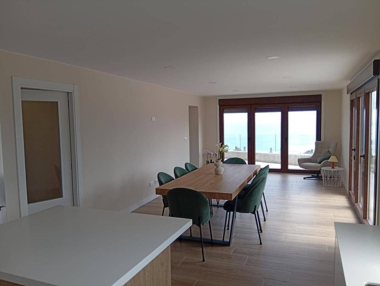 Foto 8 von 29: Three-Bedroom House