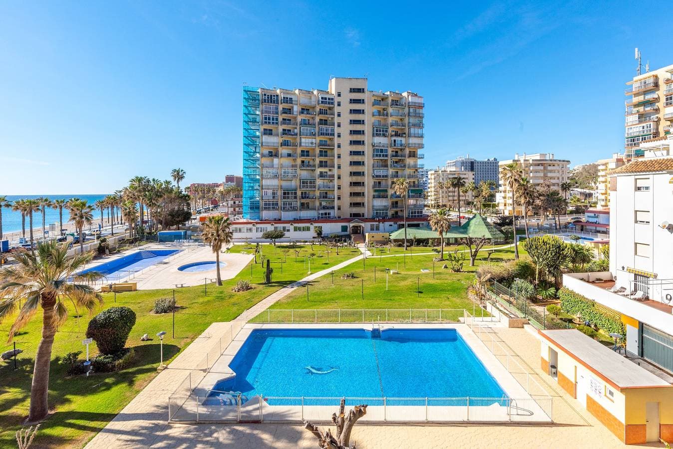 Foto 2 von 24: Sunny Seaside Apartment mit Meerblick, Pool & WLAN