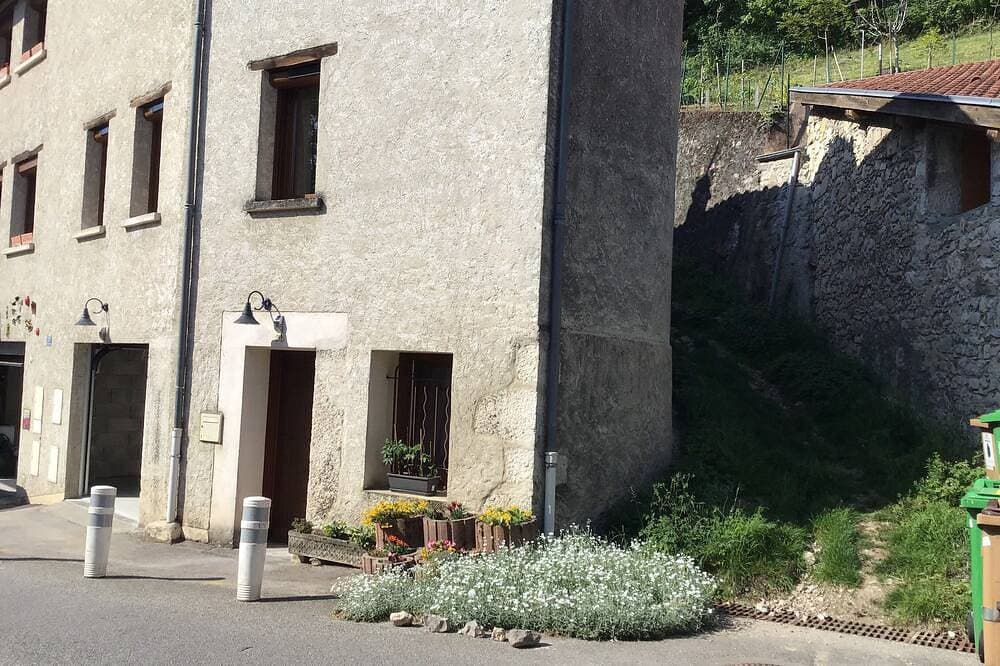Foto 9 von 19: La dent du loup à la campagne à Noyarey