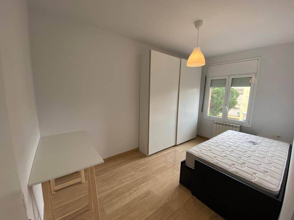 Foto 5 von 12: Three-Bedroom Apartment