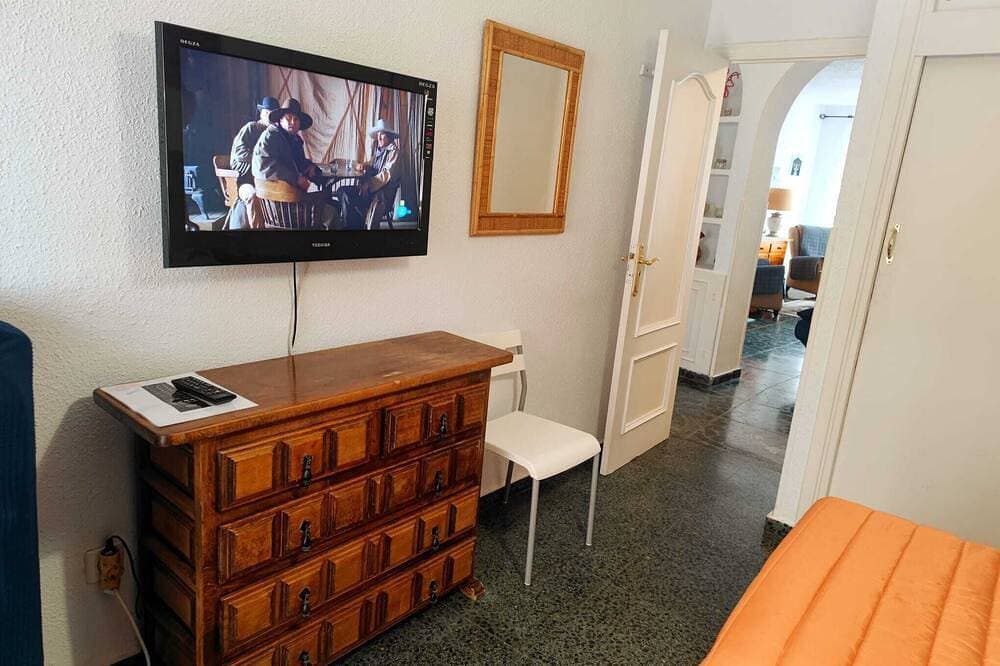 Foto 13 von 30: Winter Super Preise €1.490€ WIFI, Netflix, Sat TV Pool, Terrasse, Heizung 175 M Strand,
