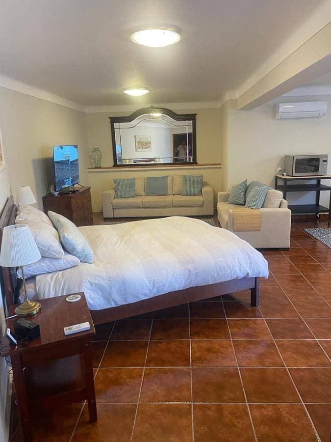 Foto 3 von 8: Double Room with Private Bathroom