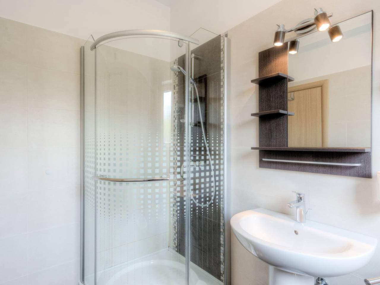 Foto 9 von 34: Moderne Ferienwohnung mit Balkon direkt am Strand