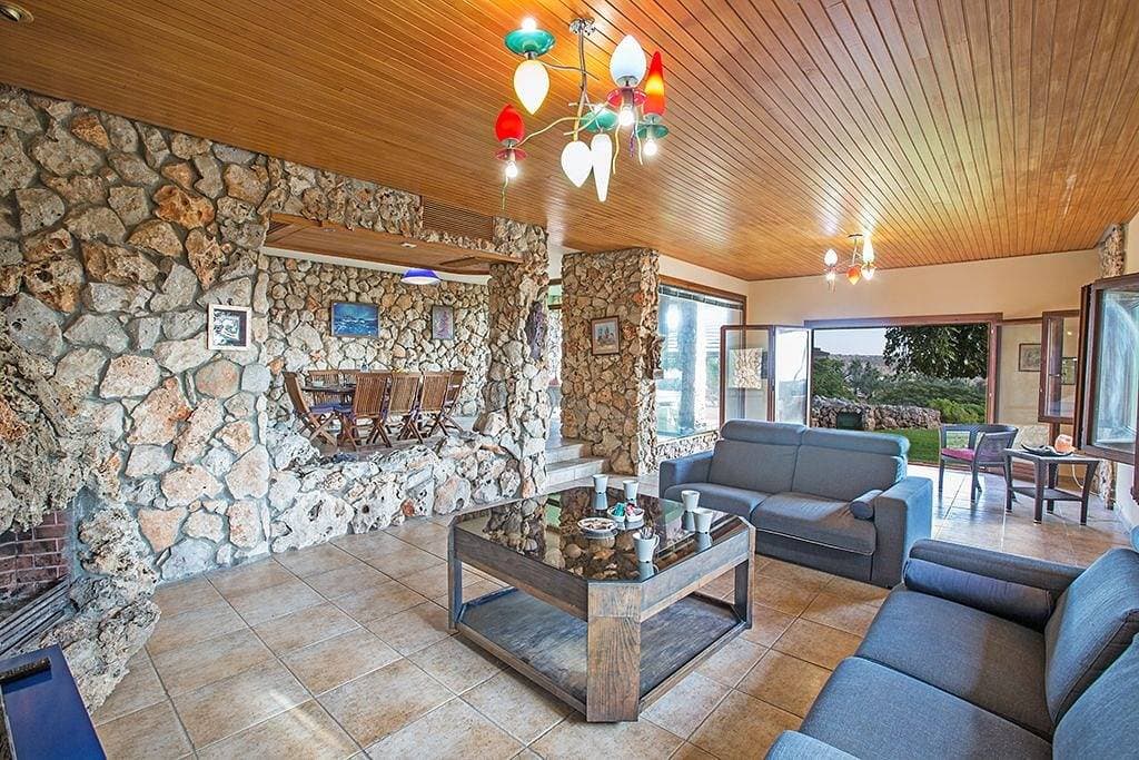 Foto 7 von 30: Villa für 10 Personen mit Terrasse