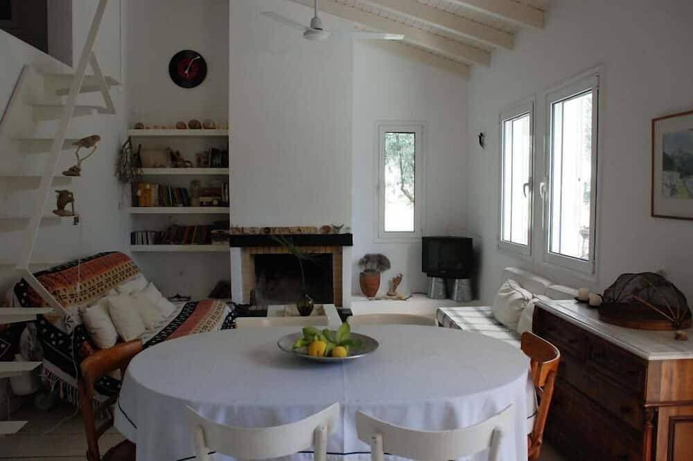 Foto 8 von 21: Eretria: Einstöckiges Haus in einem Olivenhain, 250 vom Strand entfernt