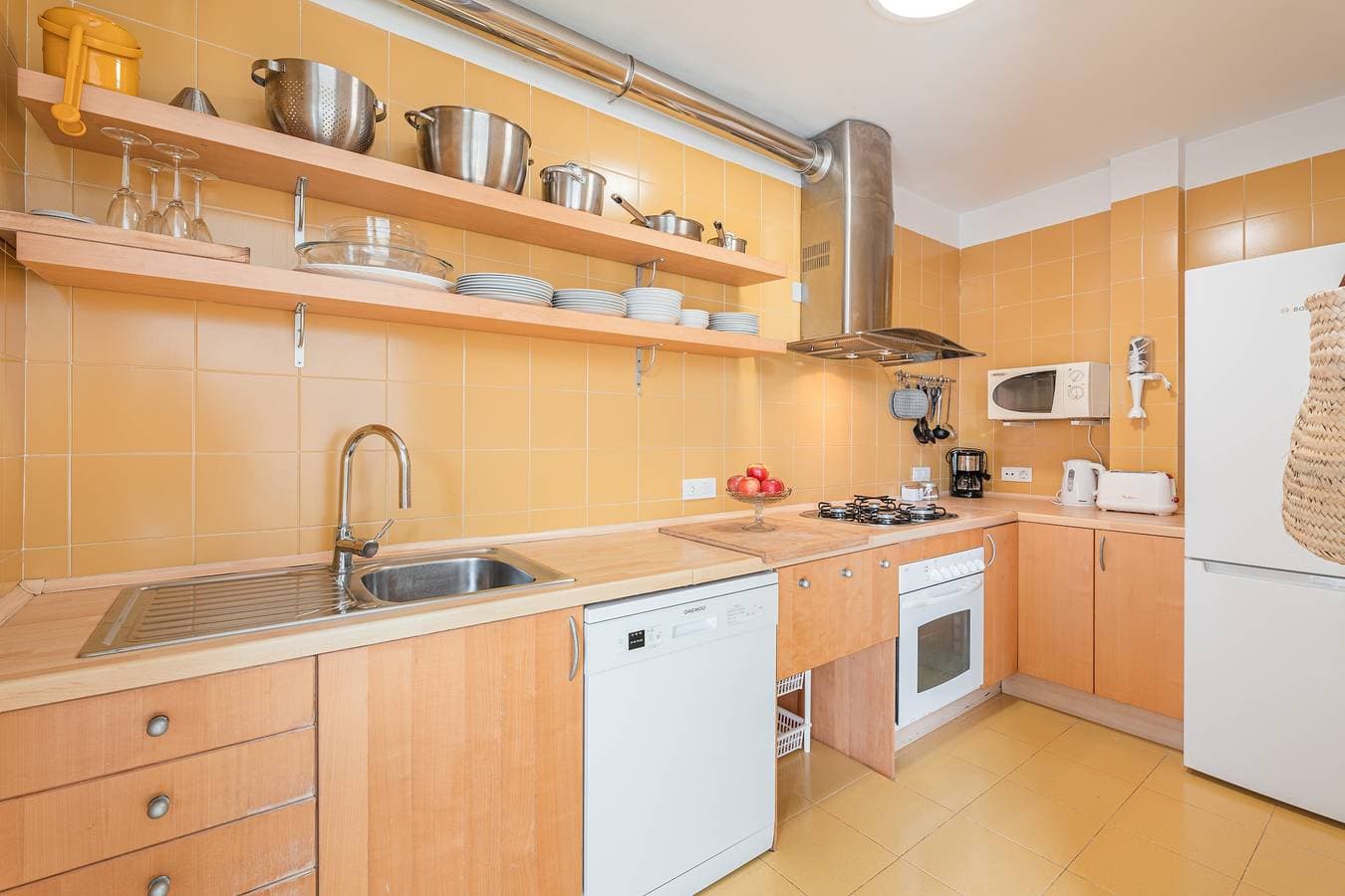 Foto 9 von 20: „Apartamento Mirella“ mit Pool, Balkon und WLAN