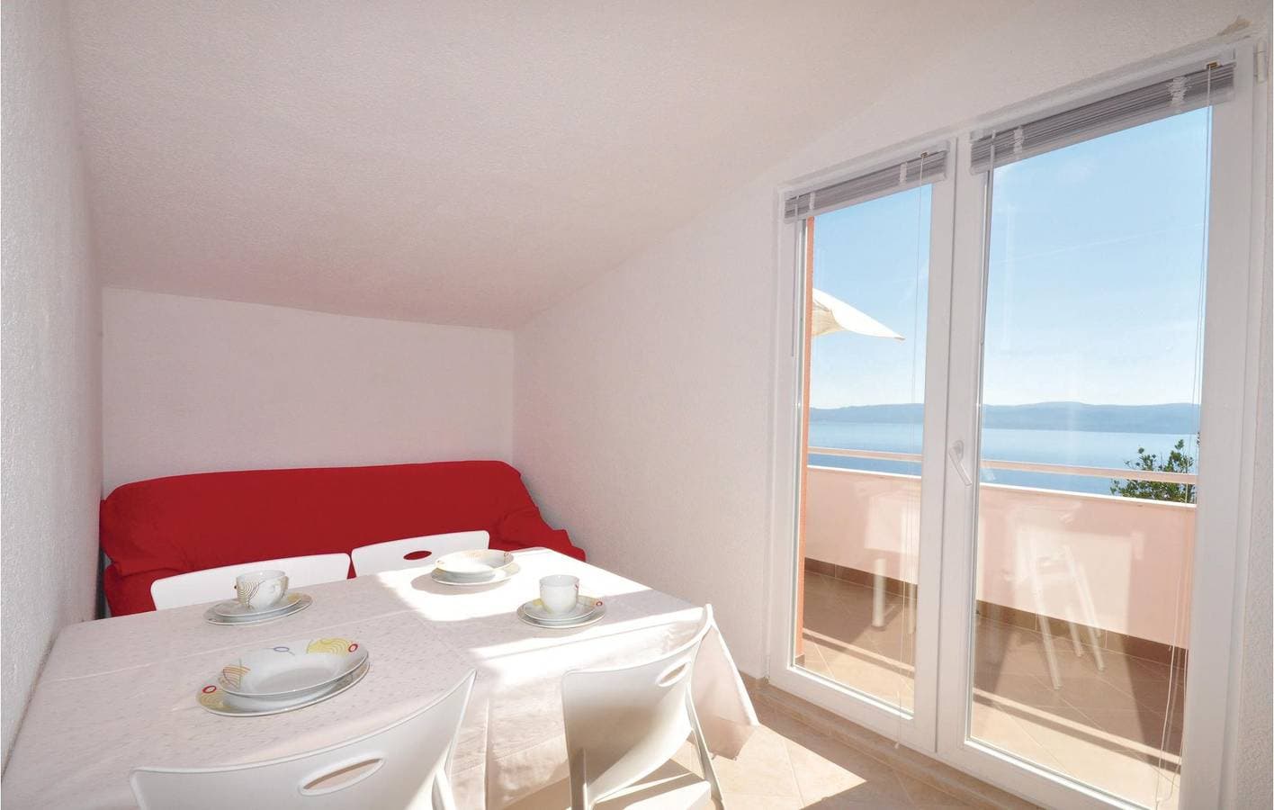 Foto 4 von 36: Gemütliche Ferienwohnung in der Nähe des Juto-Strandes mit Pool und WLAN