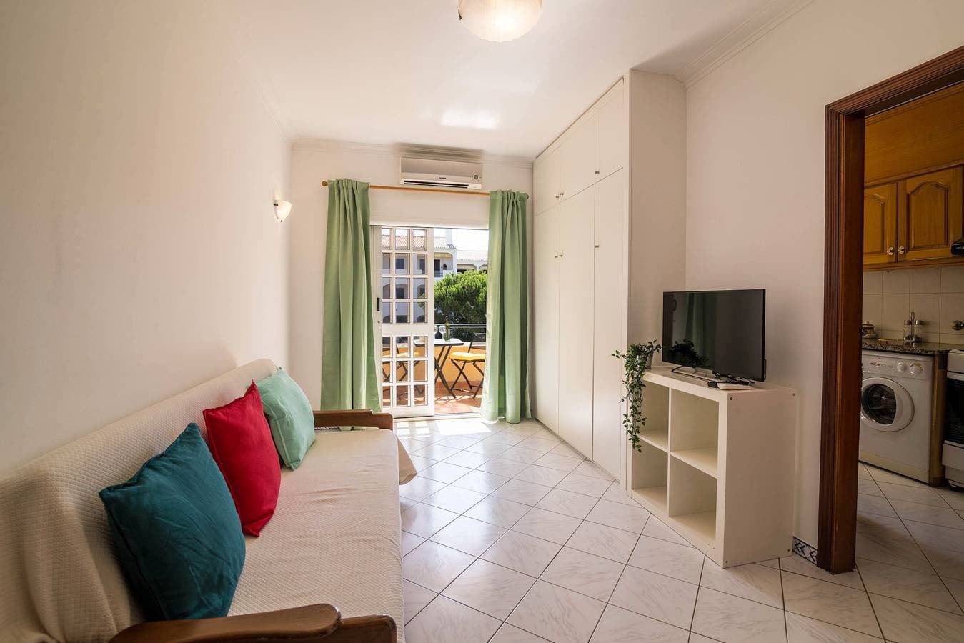 Foto 4 von 20: Schöne Ferienwohnung Marjoh Al mit Pool, Balkon, Klimaanlage und WLAN