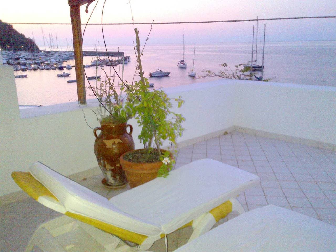 Foto 13 von 23: Moderne Wohnung mit Meerblick in Lipari