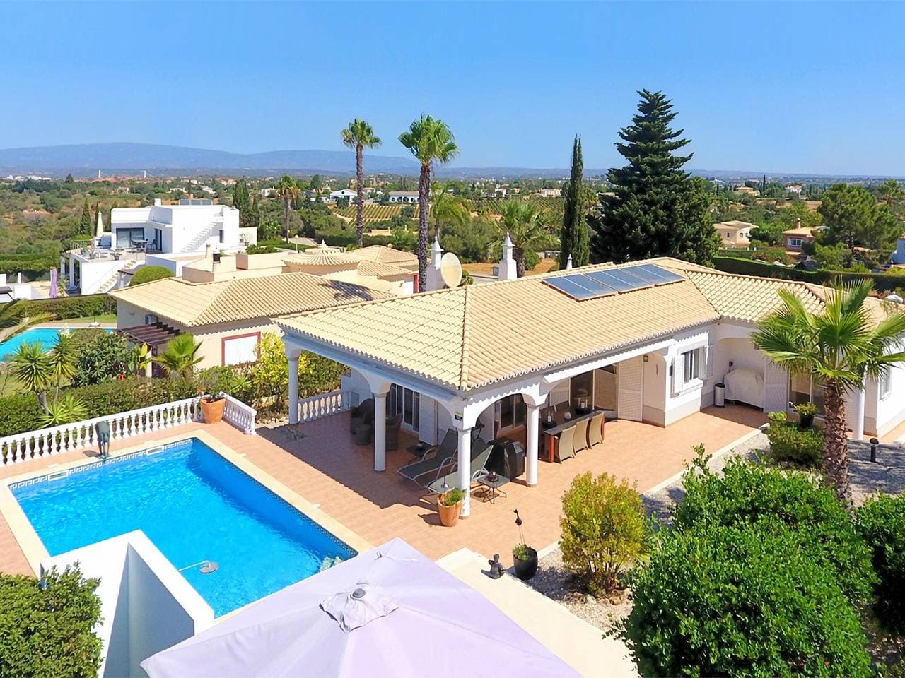 Foto 3 von 16: Schicke Villa mit privatem Pool und Klima - 4 Pers.