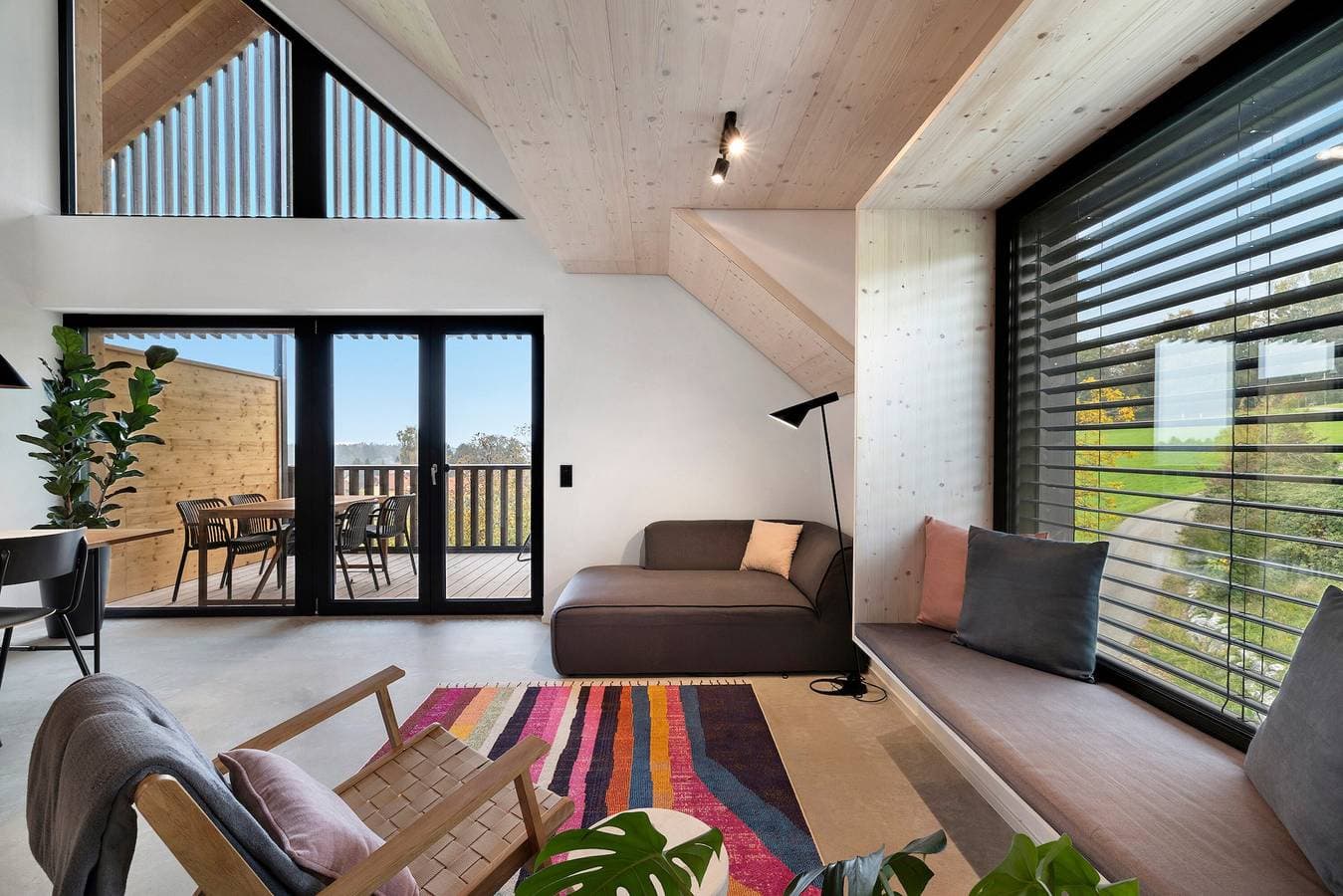 Foto 13 von 47: Ferienwohnung 'Noir' mit Bergblick, Balkon und Wi-Fi