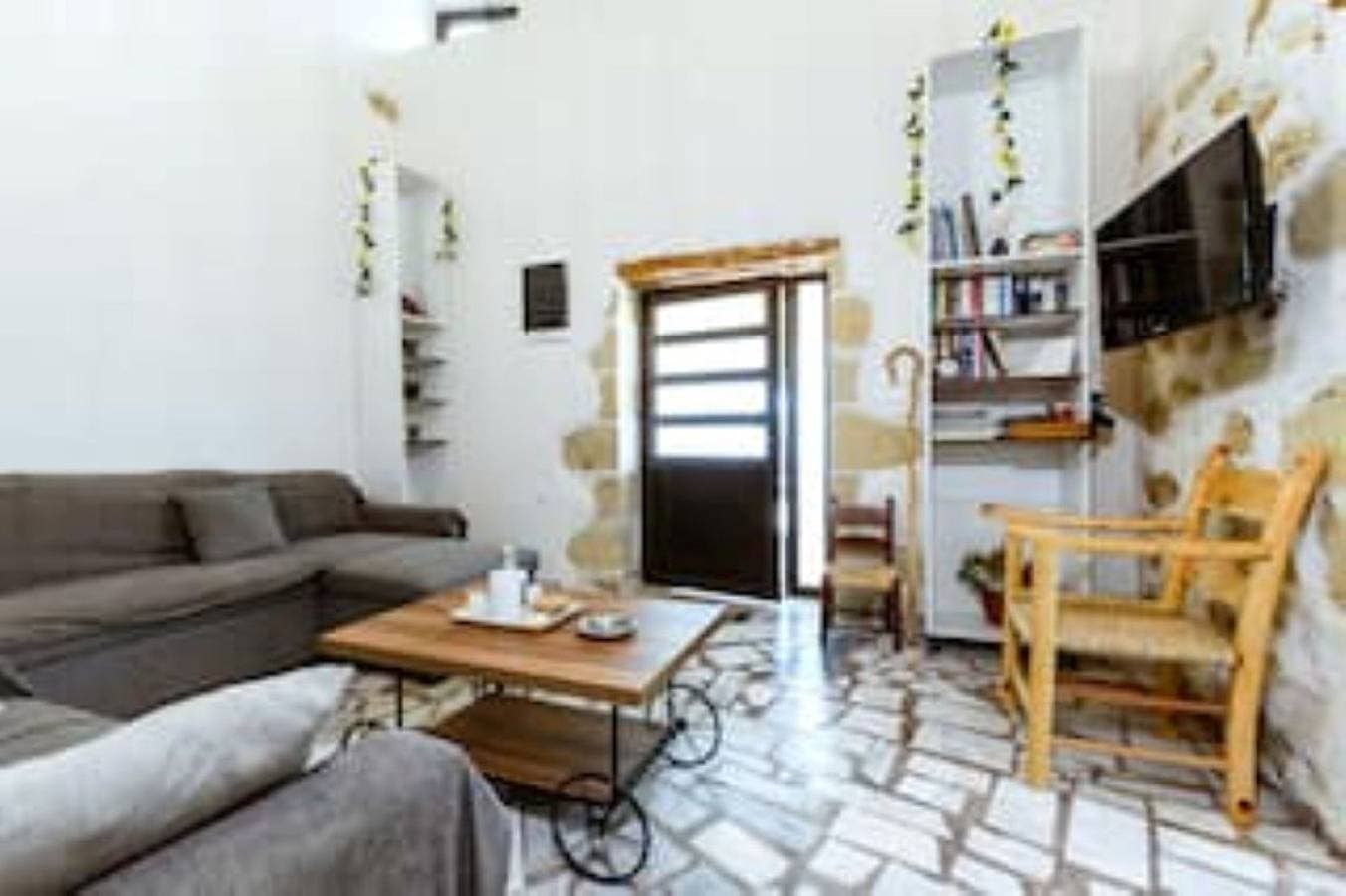 Foto 8 von 46: Ferienhaus für 4 Personen mit Terrasse