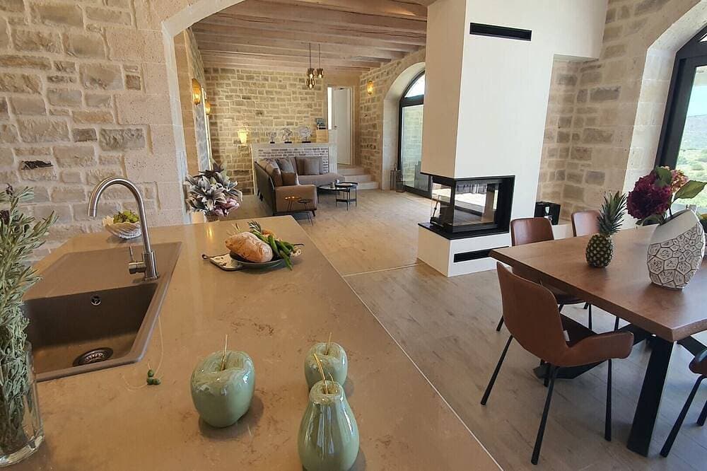 Foto 4 von 30: Villa Aphrodite, grandioser Weitblick, beheizbarer Infinitipool, Privatsphäre!
