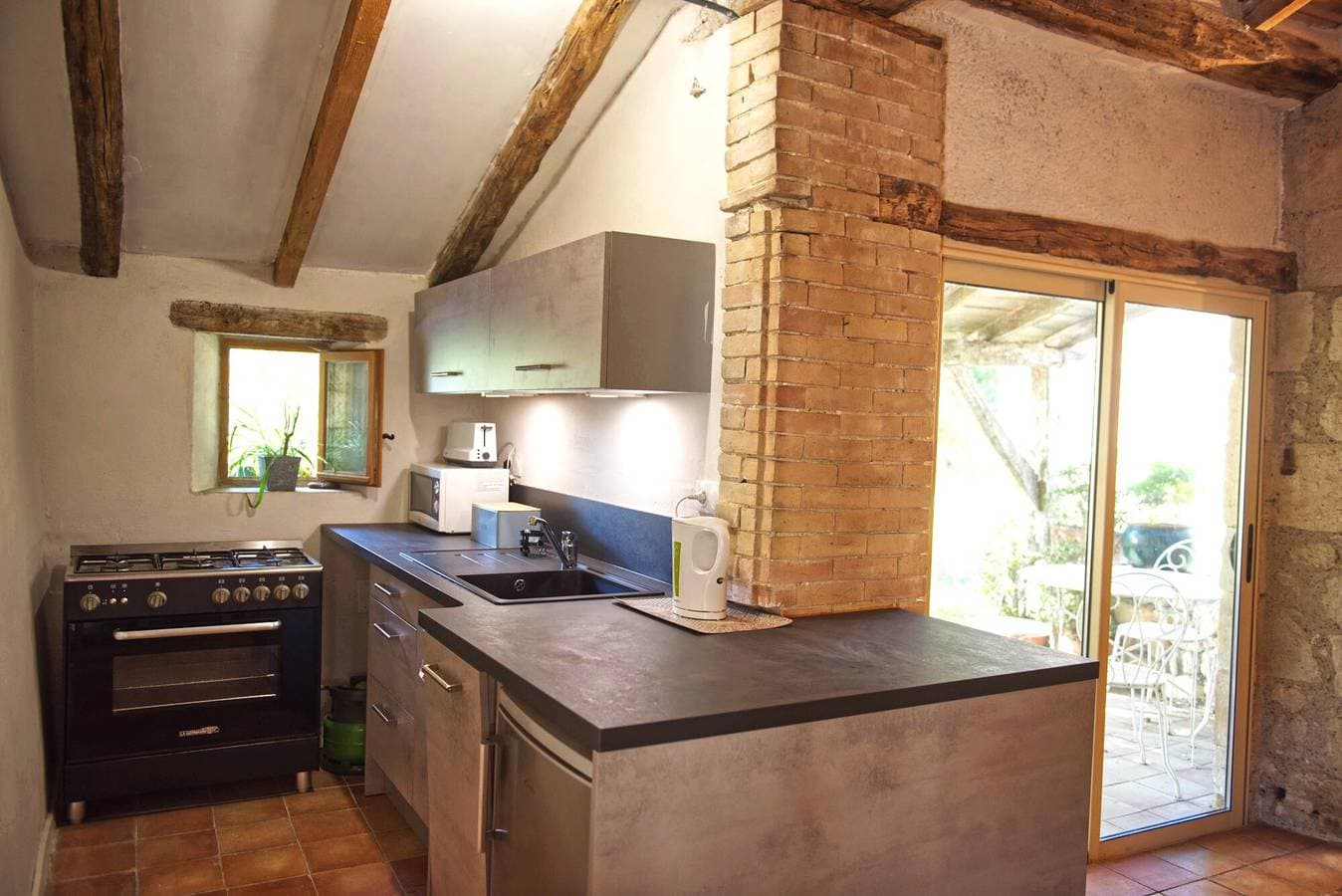 Foto 6 von 23: Gemütliches, ruhiges Steinhaus mit Pool und privatem Garten