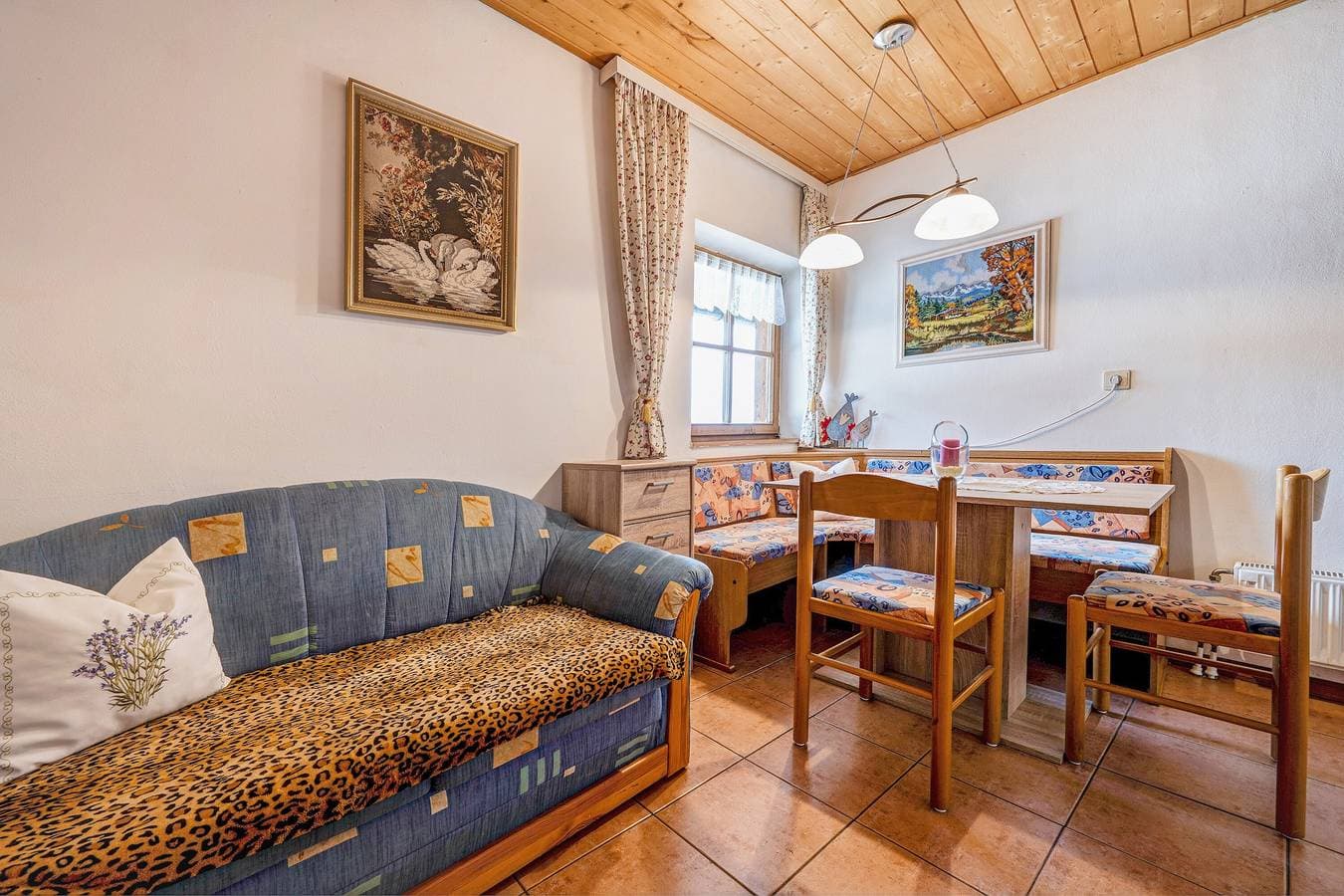 Foto 4 von 17: Ferienwohnung 'Schwalbennest' mit Bergblick, WLAN, Balkon und Garten