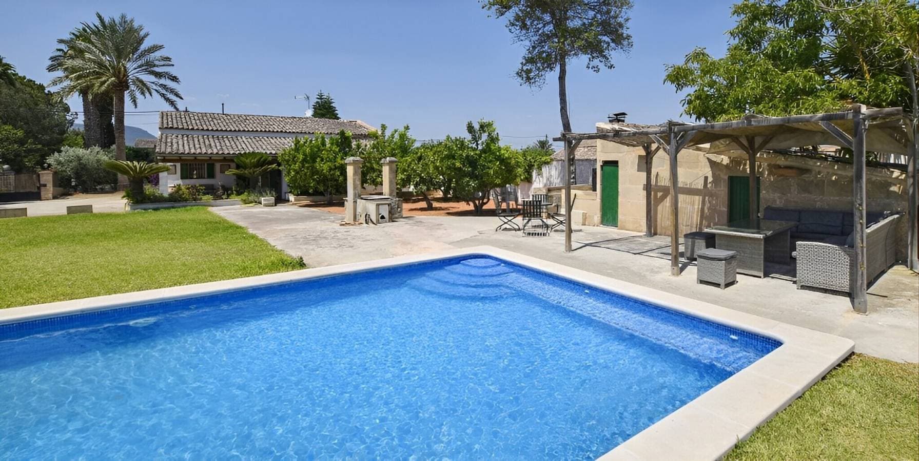 Foto 3 von 24: Villa „Valls“ mit privatem Pool, WLAN und Klimaanlage