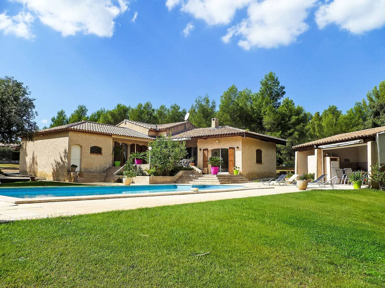 6 km von La Cadière d'Azur: Einfamilienhaus La Péguière 1