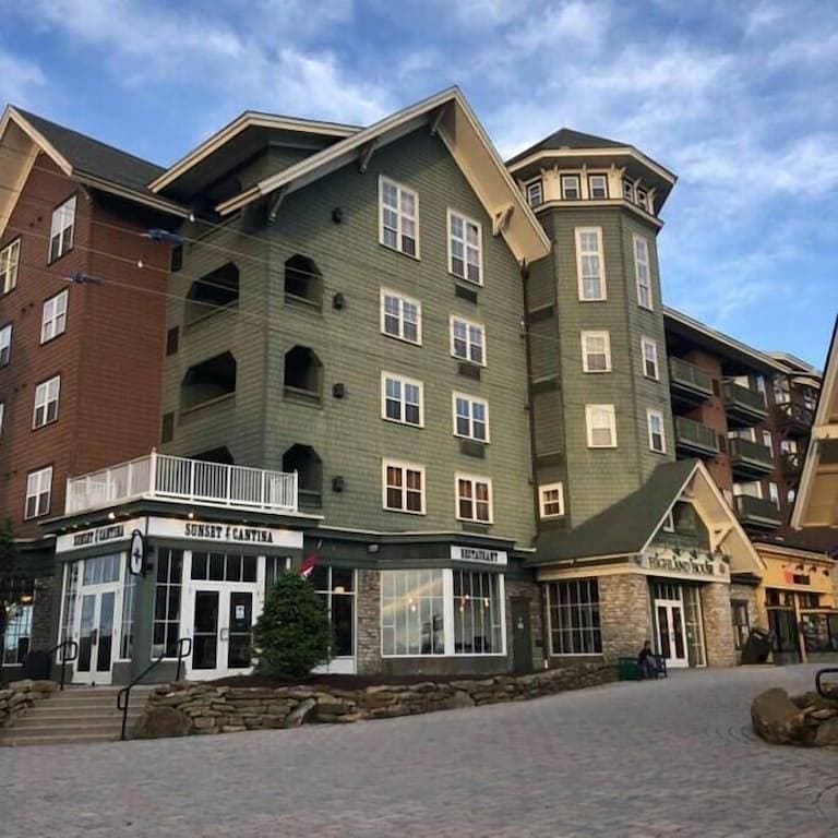 Foto 11 von 16: Snowshoe Mountain Village Ski-In/Ski-Out