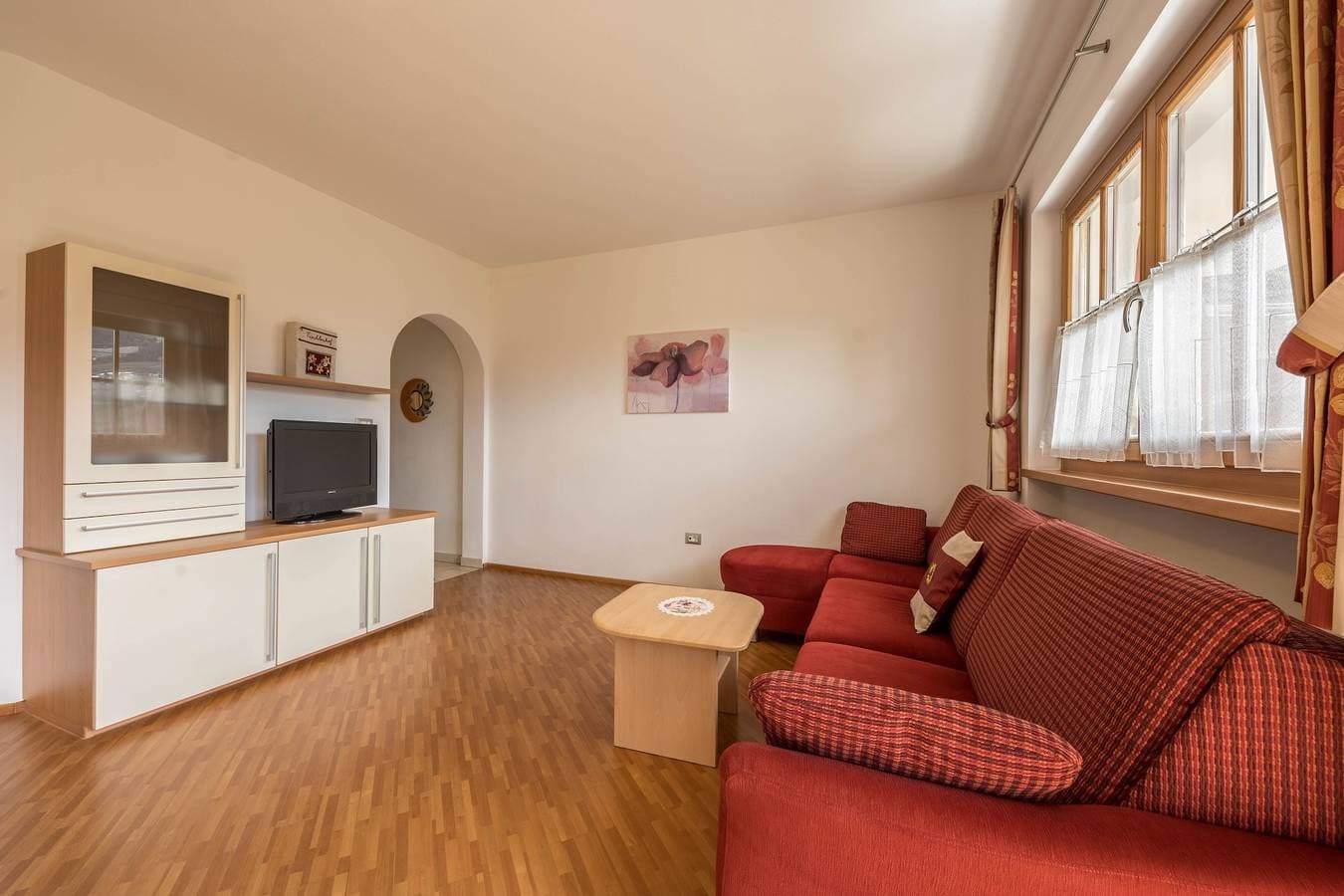 Foto 2 von 25: Ferienwohnung "Tischlerhof - Typ A" mit WLAN, Terrasse und Blick auf die Berge