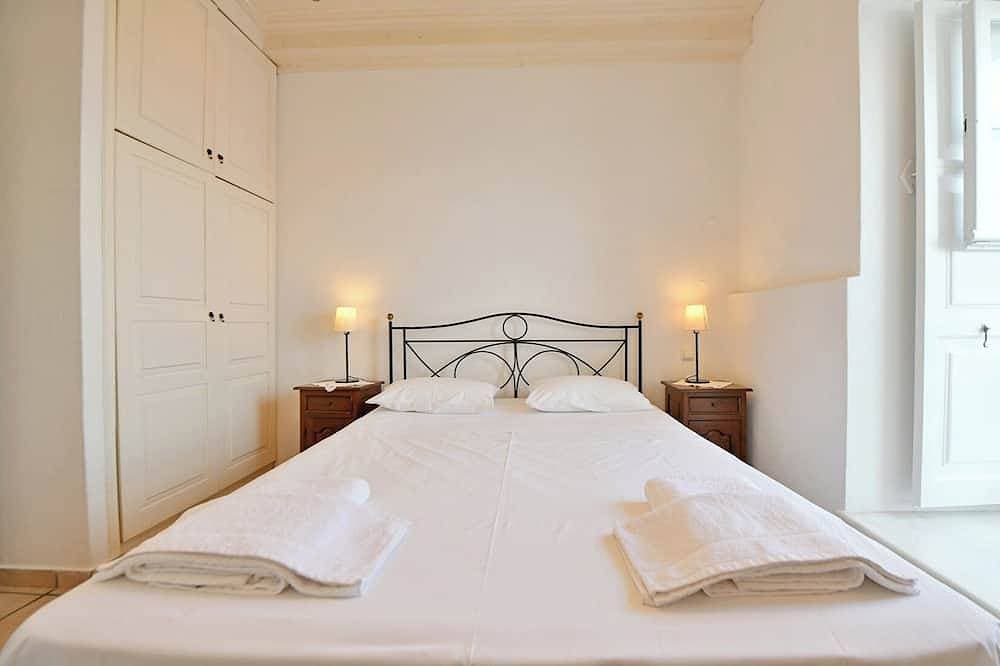 Foto 4 von 30: Luxury 3 room seaside stone villa