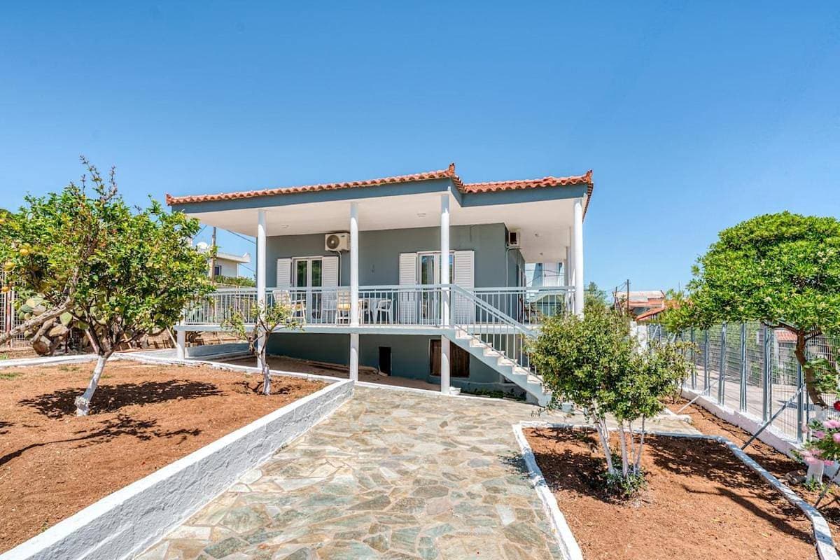 Alexander Home 1