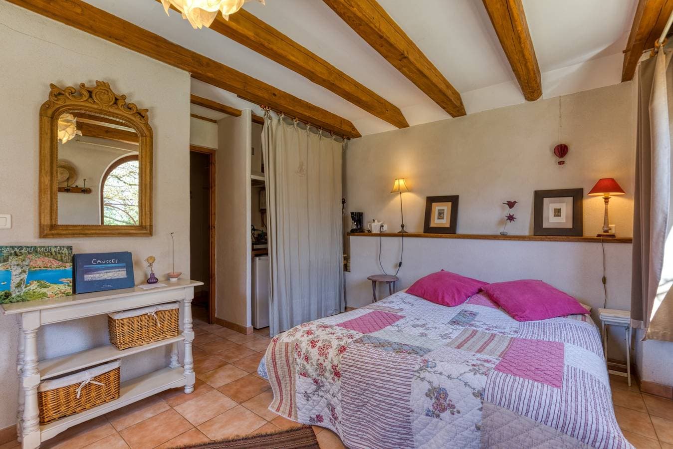 Foto 10 von 26: Gîtes du Bout du Monde: Bergblick und private Terrasse