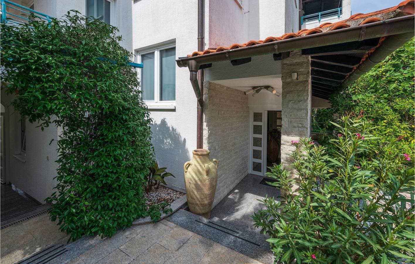 Foto 2 von 34: Urlaub am Meer: Gemütliches Apartment mit 1 Schlafzimmer, Pool und Terrasse, in der Nähe des Strandes Havajka