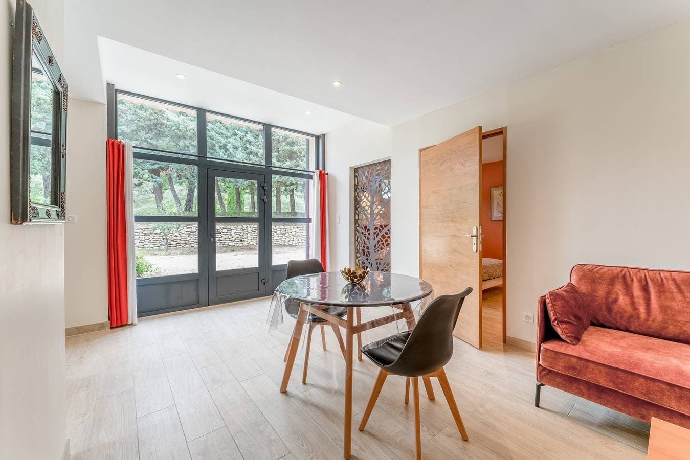 Foto 8 von 22: Gîte Apivita – Ferienhaus mit Pool inmitten von Weinbergen bei Nyons