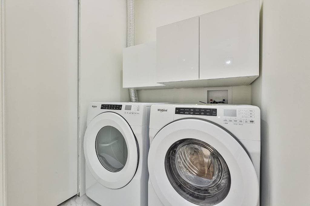 Foto 7 von 12: Comfortable Room in Toronto next to Yorkdale shopping mall
