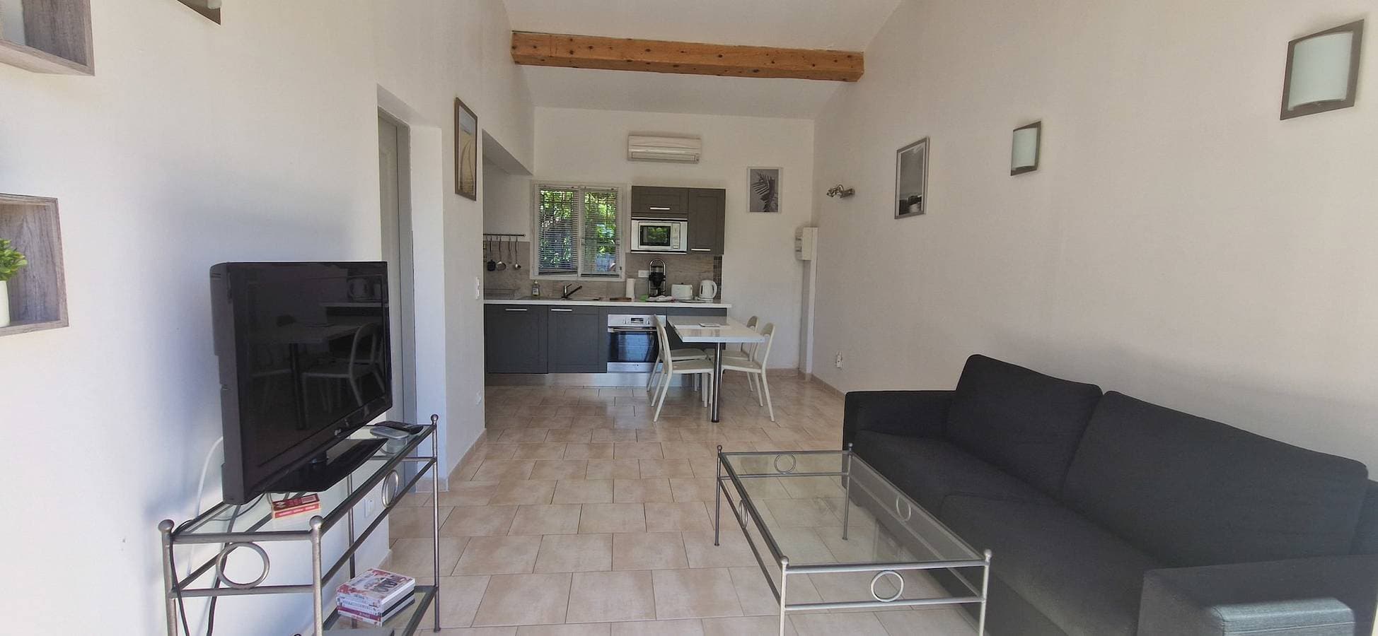 Foto 2 von 24: Ferienwohnung für 2 Personen mit Garten