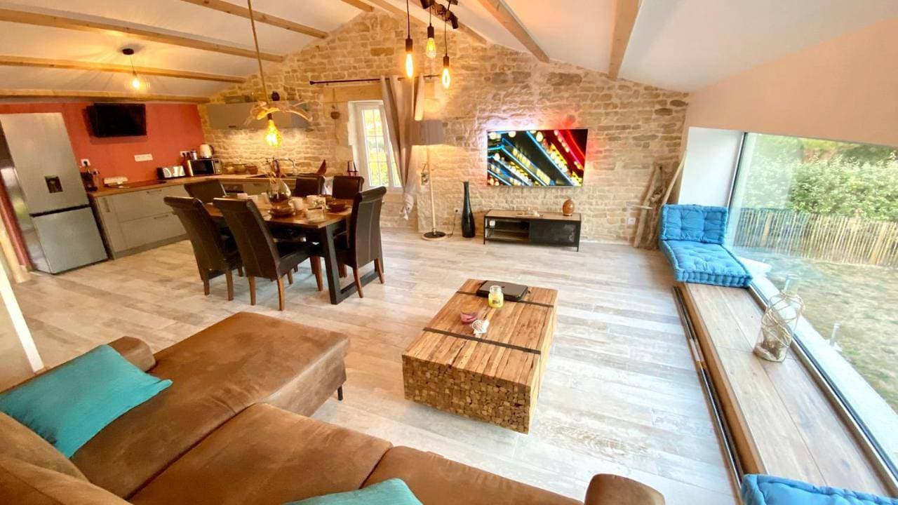 Le Grenier - Gîte de Charme & Jacuzzi La Rochelle 1