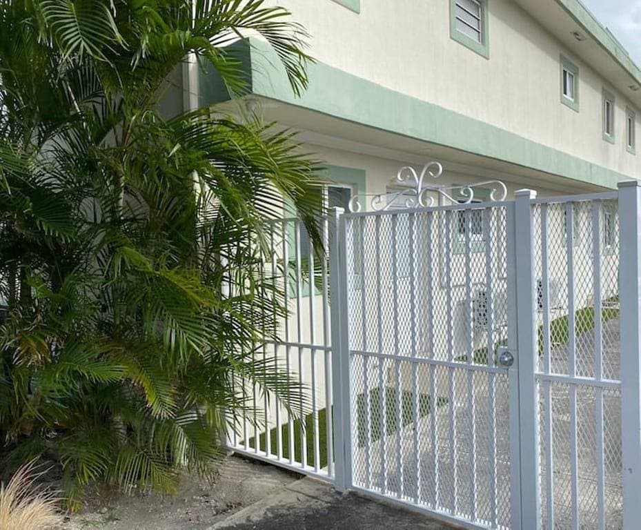 Foto 12 von 40: Gorgeous Florida Waterfront Condo 1st Floor, with Large Heated Pool & Patio