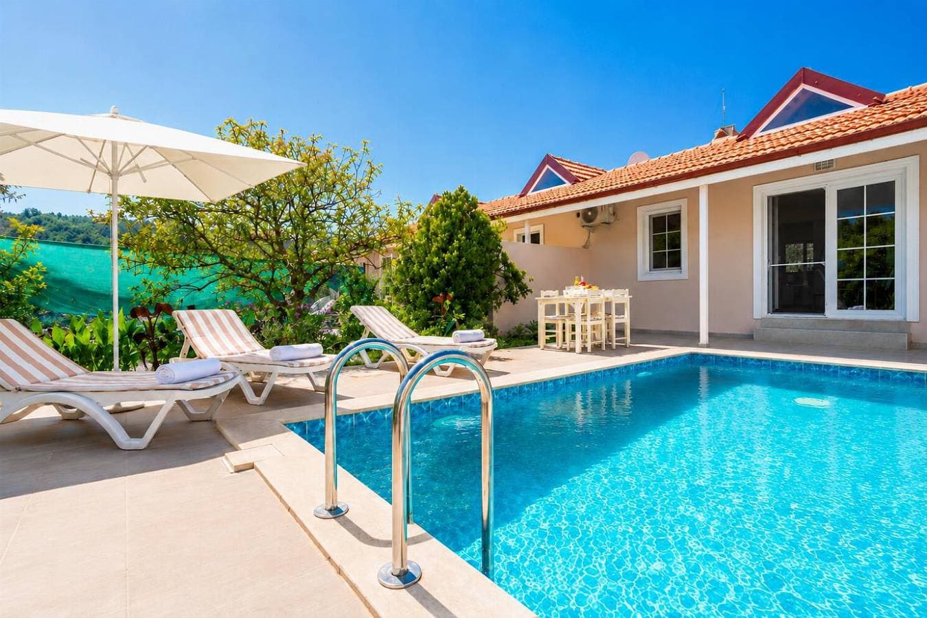 Foto 12 von 17: Villa für 4 Personen mit Terrasse