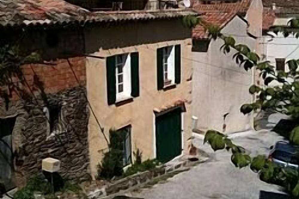 Altes Dorfhaus mit außergewöhnlicher Südterrasse 1