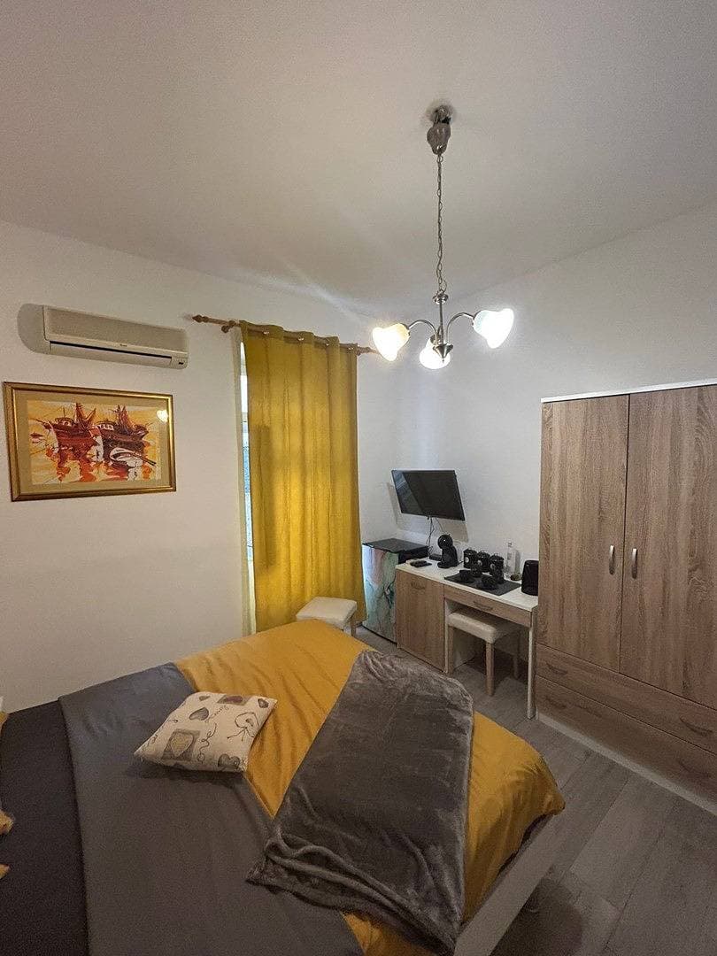 Foto 11 von 18: Doppelzimmer mit eigenem Bad am Strand in Malinska