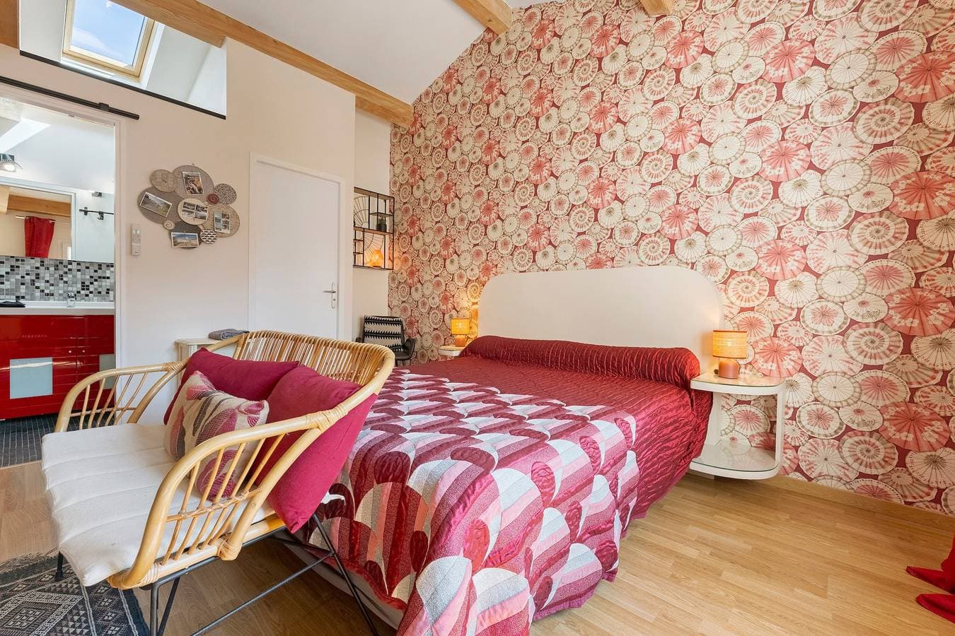Foto 6 von 33: Gästezimmer Le Cocon – Rotes Zimmer