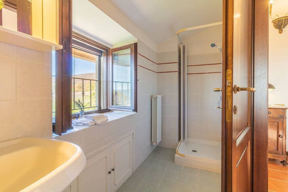 Foto 11 von 30: Agri-relais Il Poderaccio: your memorable stay on the Lake