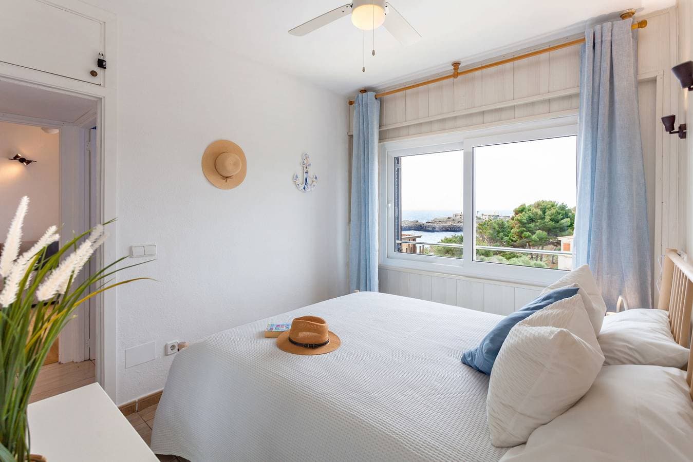 La Ola Beach House 1