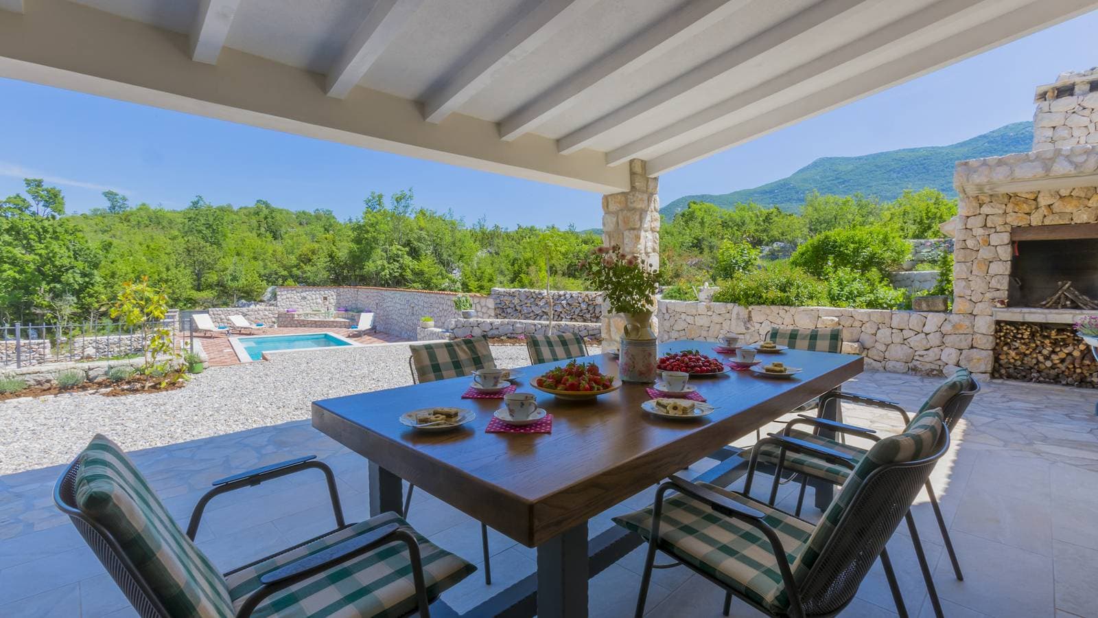 Foto 4 von 42: Rustic Villa Fragola with heated pool