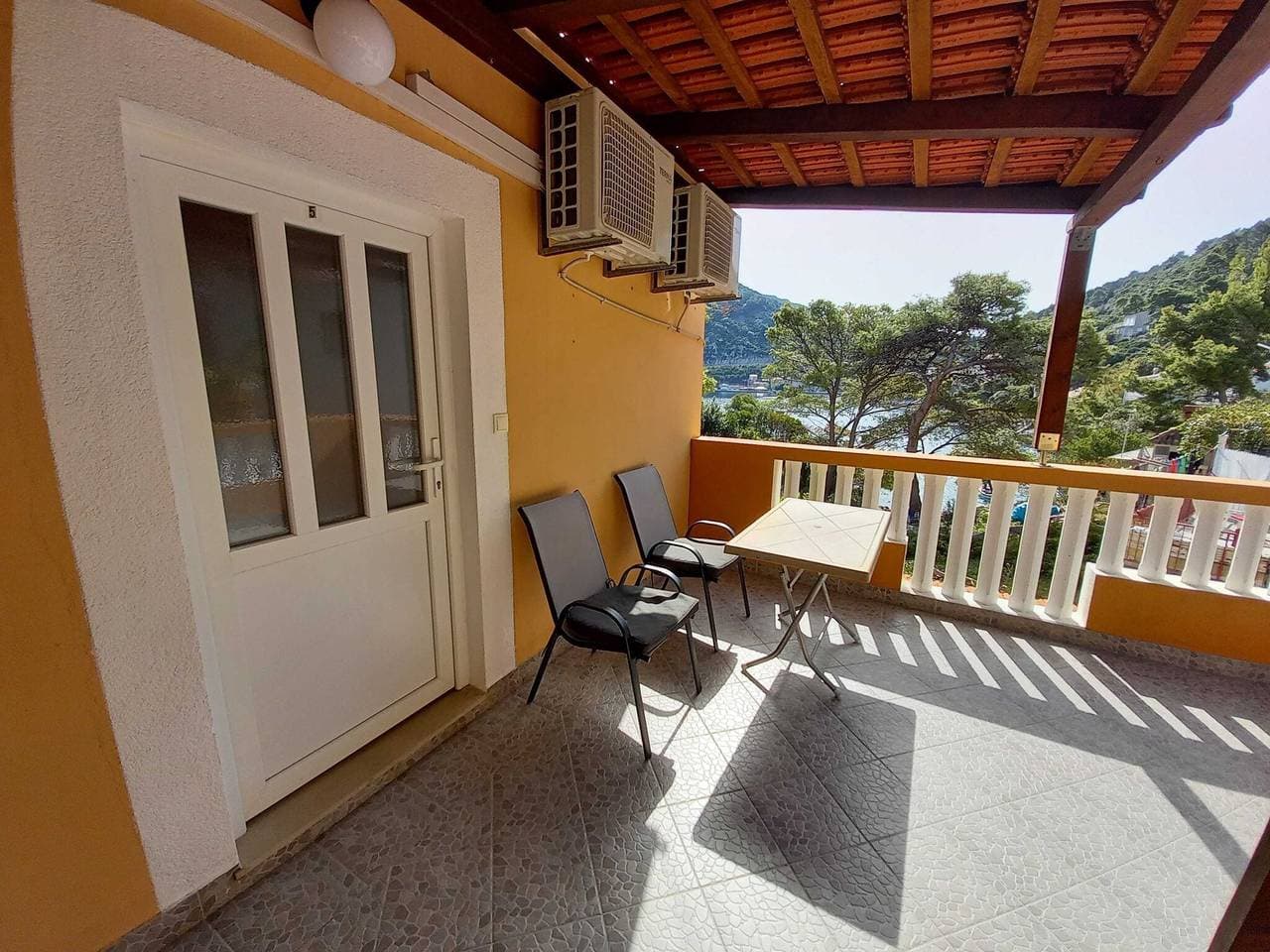 Foto 10 von 14: Apartments Vinko Mljet- One-Bedroom Apartment with Terrace (A5)