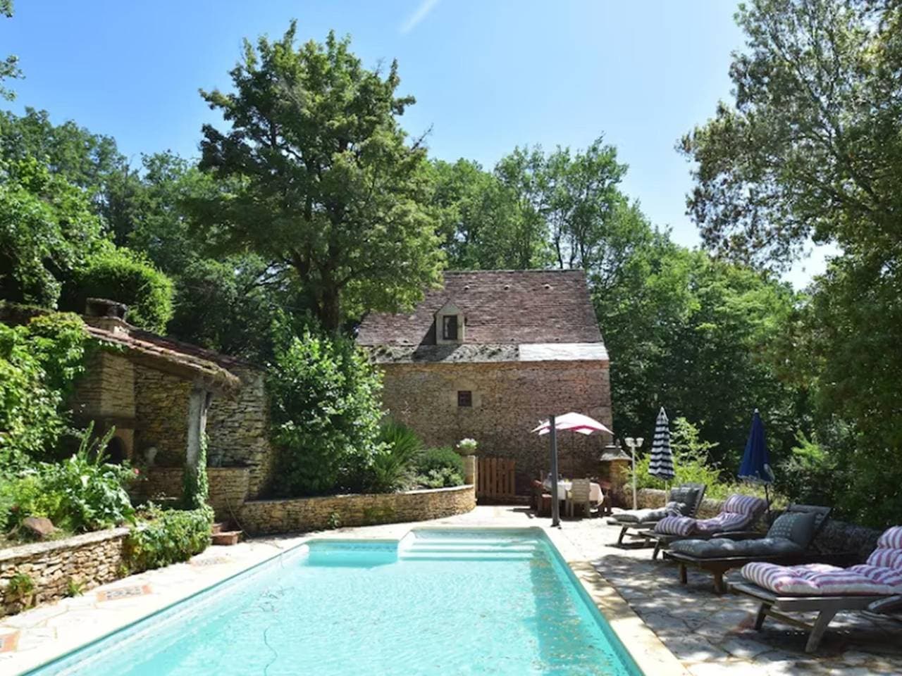 Foto 2 von 39: Sehr schöne authentische Gite mit privatem Pool