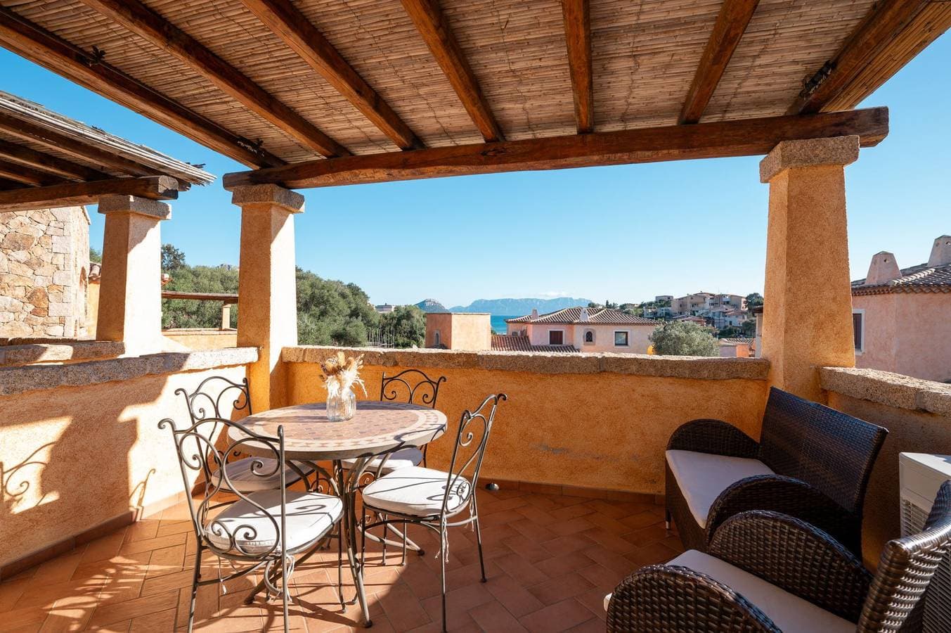 Foto 3 von 42: Ferienwohnung für 4 Personen mit Balkon